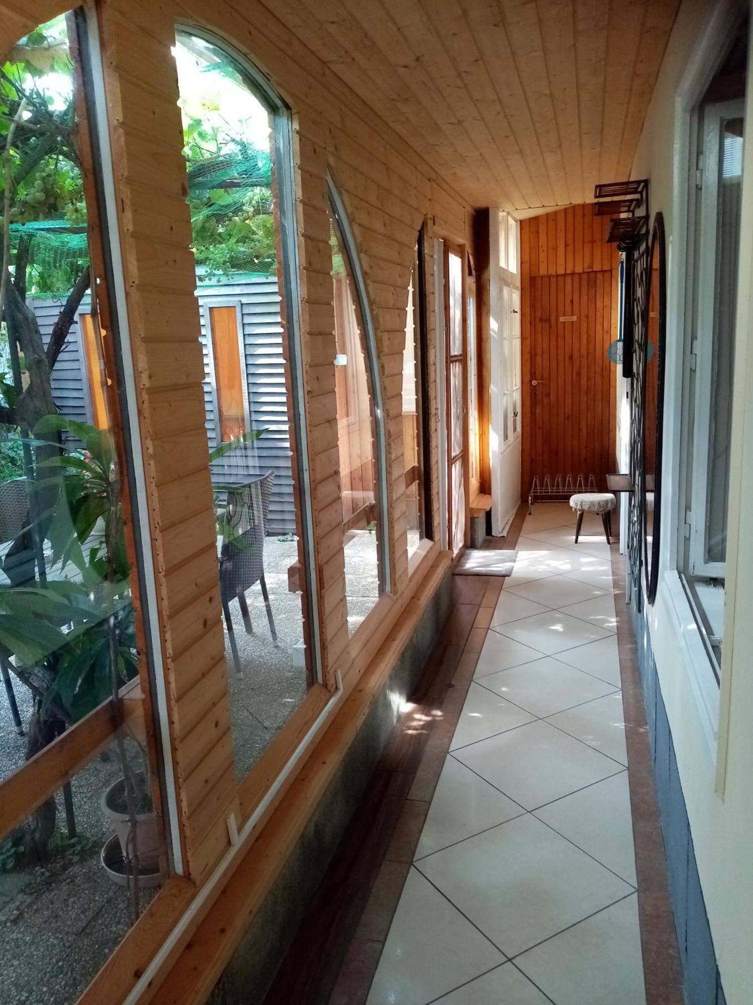 Apartament Csaladi Vendeghaz Eger Zewnętrze zdjęcie