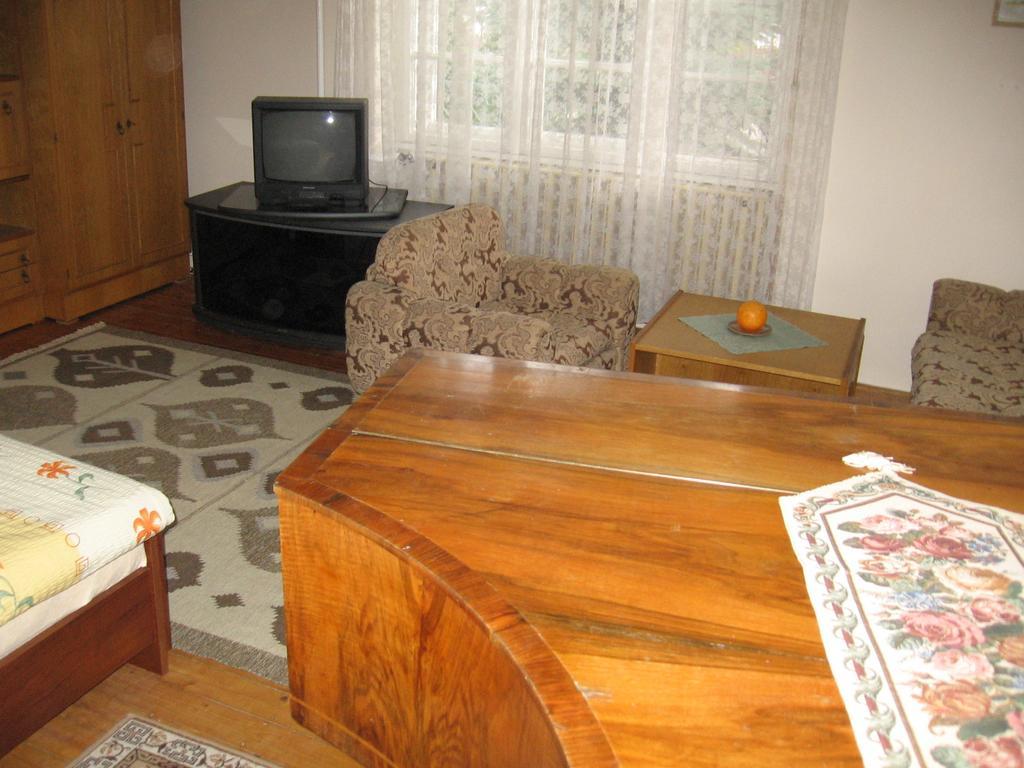 Apartament Csaladi Vendeghaz Eger Pokój zdjęcie