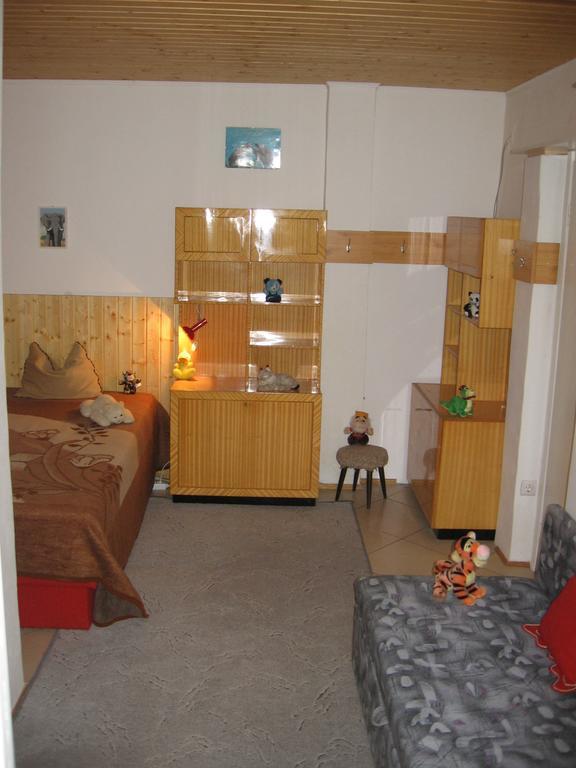 Apartament Csaladi Vendeghaz Eger Pokój zdjęcie